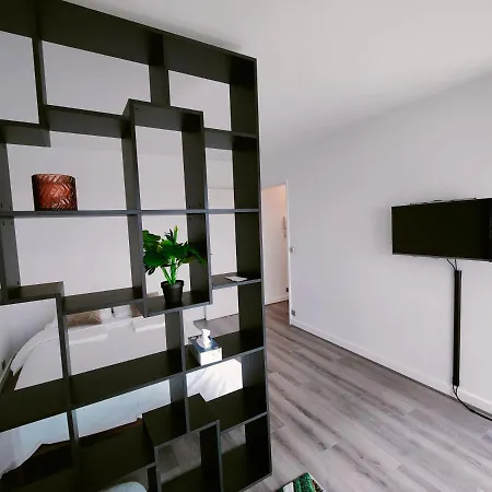 Appartement Charmant Studio Au Coeur De La Defense